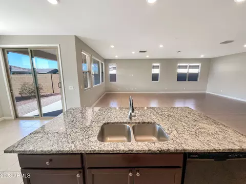 2815 W Carson Rd, Phoenix, AZ 85041 photo 15