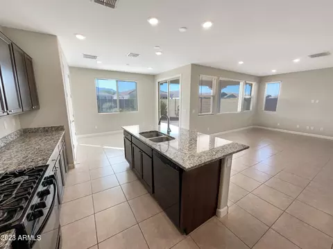 2815 W Carson Rd, Phoenix, AZ 85041 photo 16