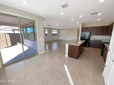 2815 W Carson Rd, Phoenix, AZ 85041 photo 13