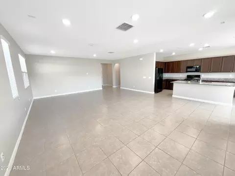 2815 W Carson Rd, Phoenix, AZ 85041 photo 9