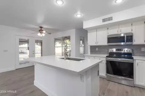 160 S Sandstone St, Gilbert, AZ 85296 photo 4
