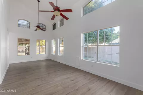 160 S Sandstone St, Gilbert, AZ 85296 photo 2