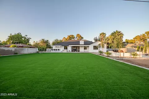 Exterior - 709 W Solano Dr, Phoenix, AZ 85013 photo 4 of 30