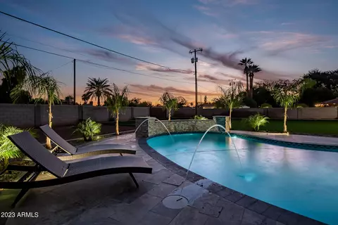 Exterior - 709 W Solano Dr, Phoenix, AZ 85013 photo 15 of 30