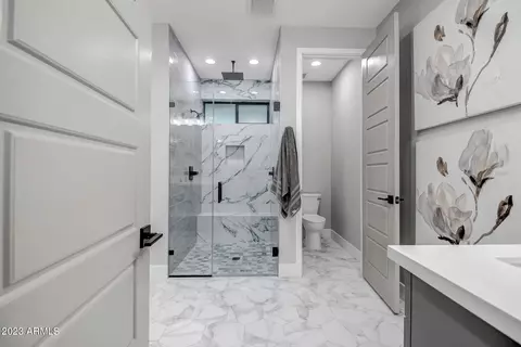 Bath - 709 W Solano Dr, Phoenix, AZ 85013 photo 12 of 12