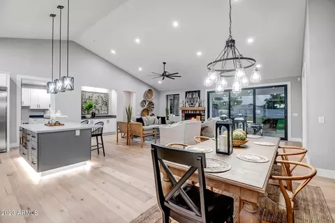 Dining - 709 W Solano Dr, Phoenix, AZ 85013 photo 1 of 4