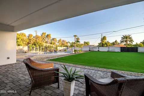 Exterior - 709 W Solano Dr, Phoenix, AZ 85013 photo 6 of 30