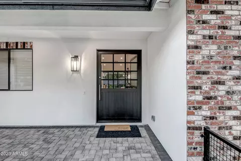 Entry Way - 709 W Solano Dr, Phoenix, AZ 85013 photo 1 of 3