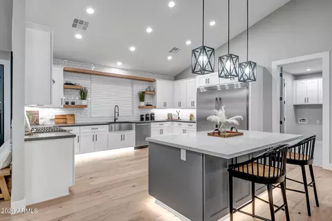 Kitchen - 709 W Solano Dr, Phoenix, AZ 85013 photo 1 of 10