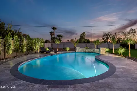 Exterior - 709 W Solano Dr, Phoenix, AZ 85013 photo 17 of 30