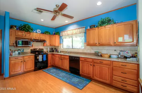 2036 E Lodge Dr, Tempe, AZ 85283 photo 3