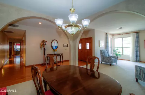 2036 E Lodge Dr, Tempe, AZ 85283 photo 2