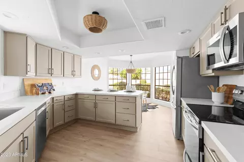 4075 E Round Hill Dr, Phoenix, AZ 85028 photo 15