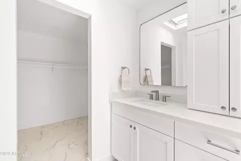 4075 E Round Hill Dr, Phoenix, AZ 85028 photo 19