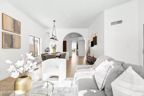 4075 E Round Hill Dr, Phoenix, AZ 85028 photo 12