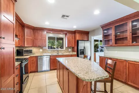 2035 E San Juan Ave, Phoenix, AZ 85016 photo 2