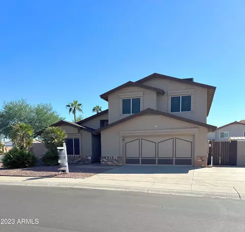 3933 W Saguaro Park Ln, Glendale, AZ 85310