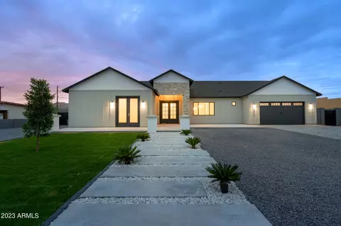 3010 E Charter Oak Rd, Phoenix, AZ 85032