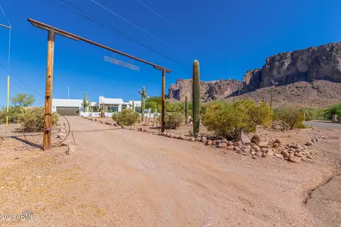 6074 E Lost Dutchman Blvd, Apache Junction, AZ 85119 photo 2
