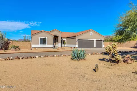 1018 E Circle Mountain Rd, New River, AZ 85087