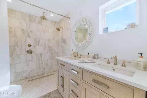 3607 N 55th Pl, Phoenix, AZ 85018 photo 6