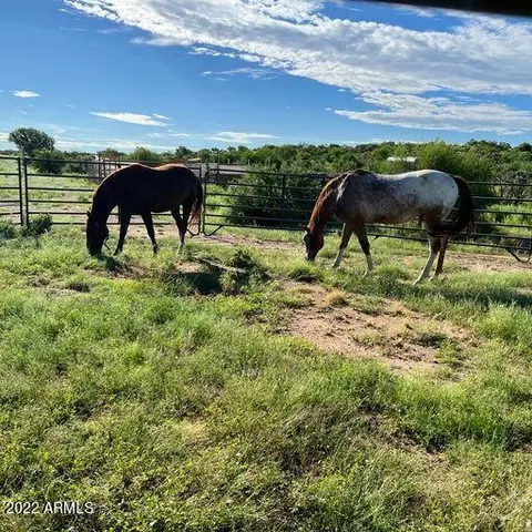 18 N 5 Miles N Florence Kelvin Hwy NE #D, Florence, AZ 85132