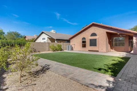 4423 E Melinda Ln, Phoenix, AZ 85050 photo 4