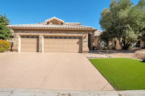 14824 W Robson Cir, Goodyear, AZ 85395
