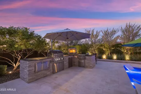 3048 E Robin Ln, Phoenix, AZ 85050 photo 32