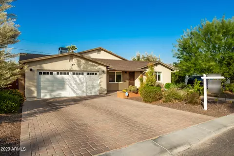 1020 E San Juan Ave, Phoenix, AZ 85014 photo 2