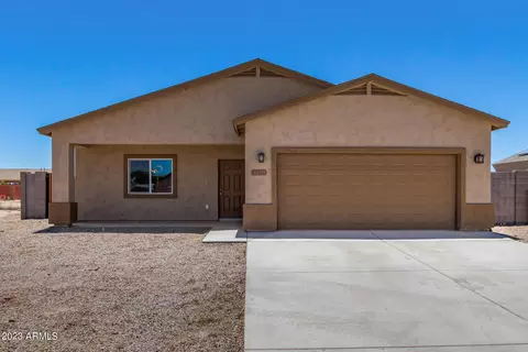 8477 W Magnum Dr, Arizona City, AZ 85123
