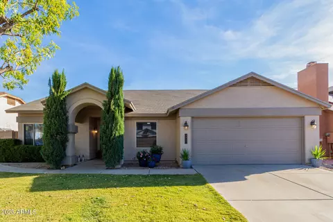 3917 W Misty Willow Ln, Glendale, AZ 85310