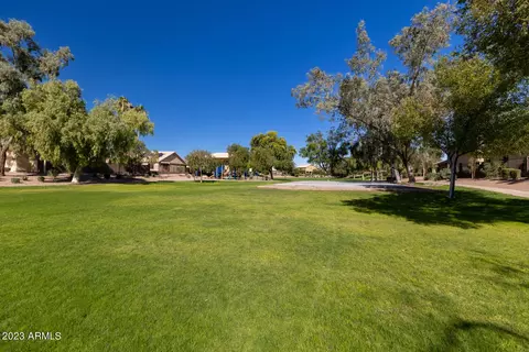 362 E Palomino Ct, Gilbert, AZ 85296 photo 21
