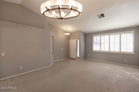362 E Palomino Ct, Gilbert, AZ 85296 photo 3