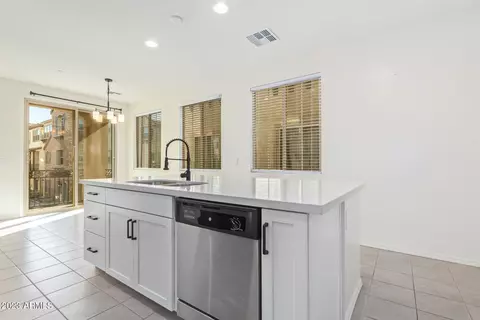 2738 S Harmony Ave, Gilbert, AZ 85295 photo 3