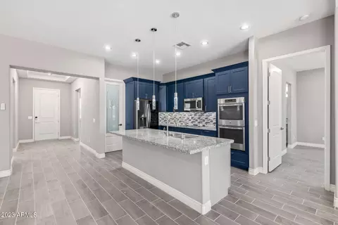 15171 S Diablo Rd, Arizona City, AZ 85123