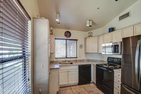 613 S Crows Nest Dr, Gilbert, AZ 85233 photo 14