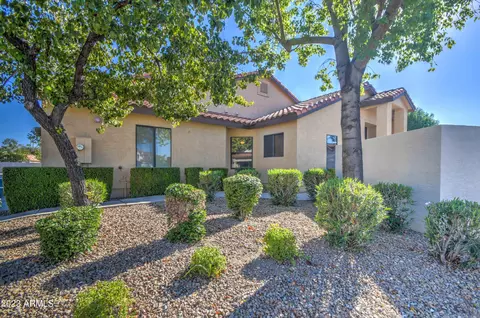 613 S Crows Nest Dr, Gilbert, AZ 85233