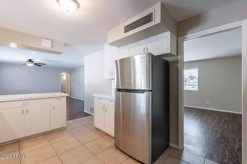 824 W Glenn Dr, Phoenix, AZ 85021 photo 11