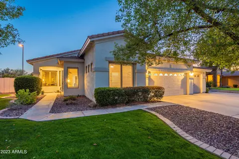 1541 E Shamrock St, Gilbert, AZ 85295 photo 2