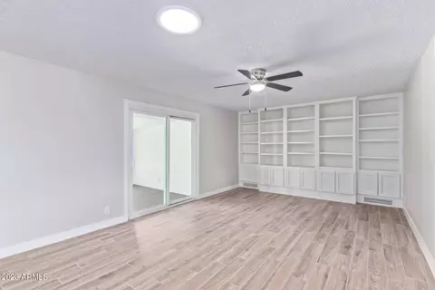 1040 W 10th Pl, Mesa, AZ 85201 photo 6