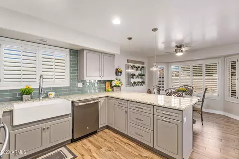 884 W Shellfish Dr, Gilbert, AZ 85233 photo 16