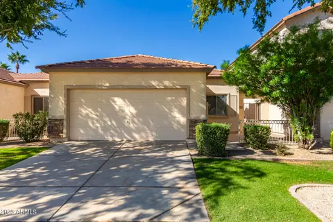 956 S Racine Ln, Gilbert, AZ 85296