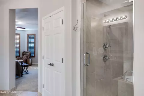 Bath - 6424 S Glory Ct, Gilbert, AZ 85298 photo 3 of 6