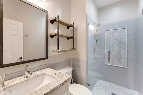 Bath - 6424 S Glory Ct, Gilbert, AZ 85298 photo 5 of 6
