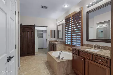 Bath - 6424 S Glory Ct, Gilbert, AZ 85298 photo 1 of 6