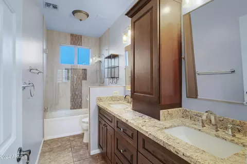 Bath - 6424 S Glory Ct, Gilbert, AZ 85298 photo 6 of 6