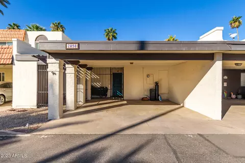 2856 N 49th Pl, Phoenix, AZ 85008