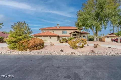 6334 W Villa Theresa Dr, Glendale, AZ 85308