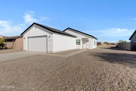15051 S Padres Rd, Arizona City, AZ 85123